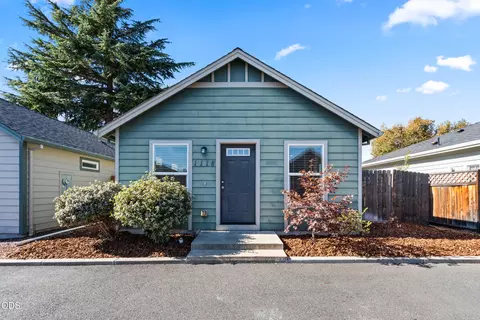 1118 Peachwood Ct, Medford, OR 97501