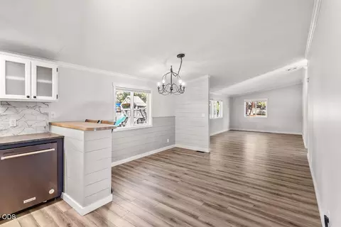 Dining - 16122 Twin Dr, La Pine, OR 97739 photo 1 of 2