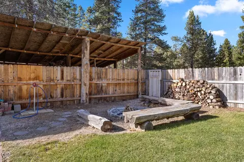 Exterior - 16122 Twin Dr, La Pine, OR 97739 photo 5 of 11