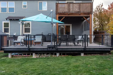 Exterior - 63463 Stacy Ln, Bend, OR 97701 photo 7 of 12