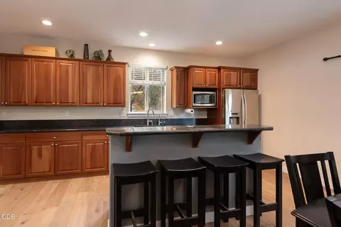Kitchen - 63463 Stacy Ln, Bend, OR 97701 photo 2 of 5