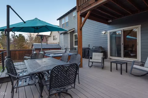 Exterior - 63463 Stacy Ln, Bend, OR 97701 photo 6 of 12
