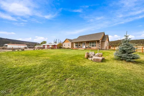 14208 N Ochoco Hwy, Prineville, OR 97754