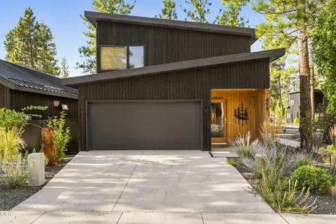 498 W Elder Way, Sisters, OR 97759
