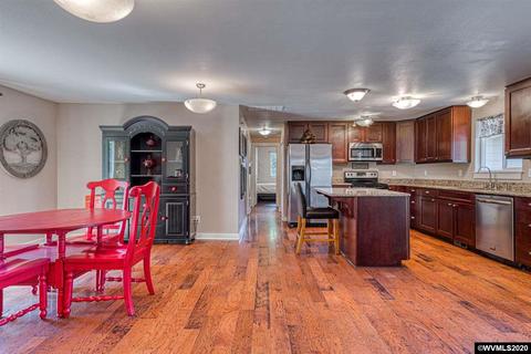 385 B St, Independence, OR 97351 photo 7