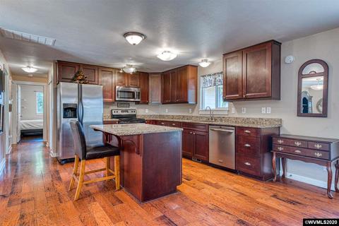 385 B St, Independence, OR 97351 photo 10