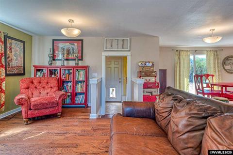 385 B St, Independence, OR 97351 photo 5
