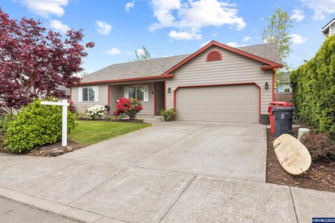 8 Denmark Lp, Silverton, OR 97381 photo 1