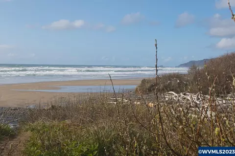 100 North Coast Highway, Newport, OR 97365