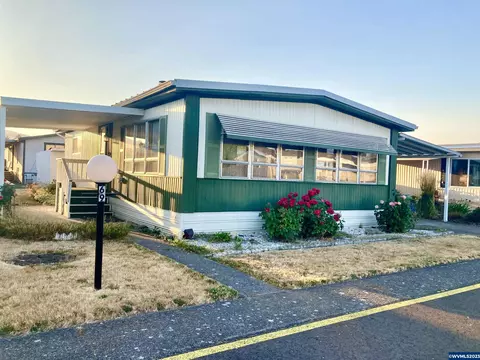 2902 E 2nd Apt 69 St #69, Newberg, OR 97132 photo 1