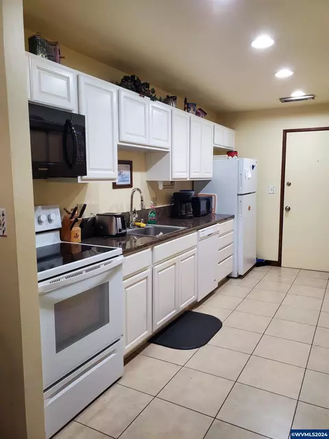 301 Otter Crest Dr, Newport, OR 97365 | 21 Photos - Movoto