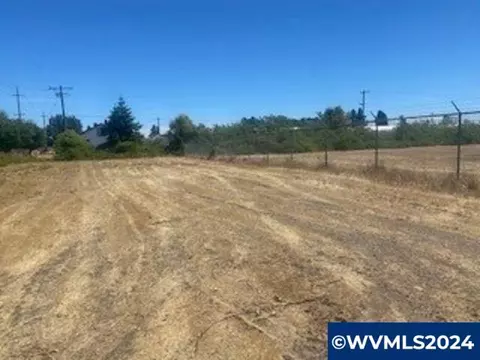 420 SW Wake Robin Ave, Corvallis, OR 97330