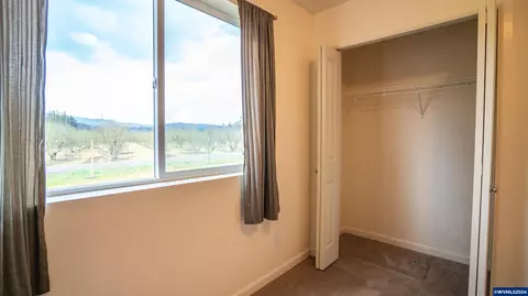 Bedroom - 37082 Goats Rd, Springfield, OR 97478 photo 3 of 5