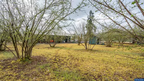 Exterior - 37082 Goats Rd, Springfield, OR 97478 photo 11 of 12