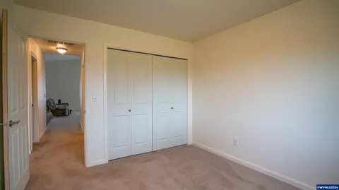 Bedroom - 37082 Goats Rd, Springfield, OR 97478 photo 5 of 5