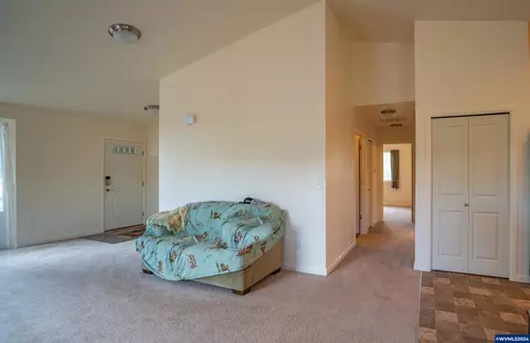 Living - 37082 Goats Rd, Springfield, OR 97478 photo 1 of 2