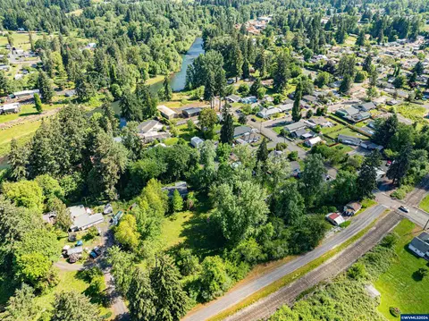 1900 Poplar Street, Sweet Home, OR 97386