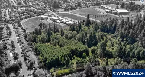 2230 Doaks Ferry Rd W, Salem, OR 97304