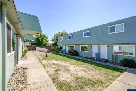 175 NE Fern Ct, Dallas, OR 97338