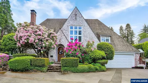 460 Leffelle St S, Salem, OR 97302