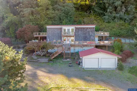 1112 Acacia Ave, Garibaldi, OR 97118