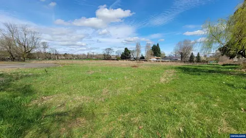 3510 Lancaster Dr NE, Salem, OR 97305
