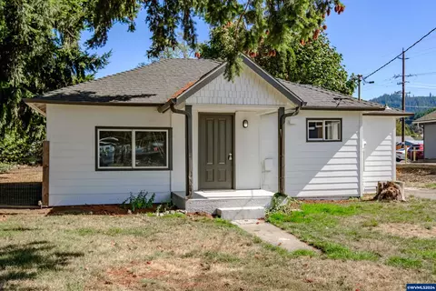 252 6th St, Lyons, OR 97358 photo 1