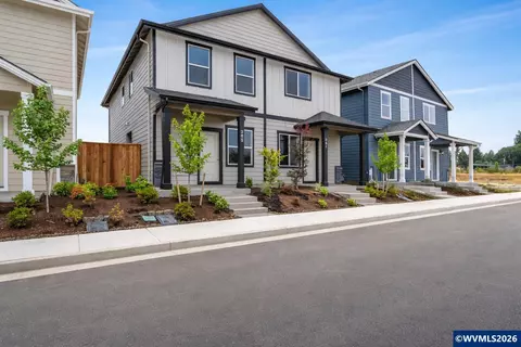 365 SE Kitzmiller Dr, Dallas, OR 97338