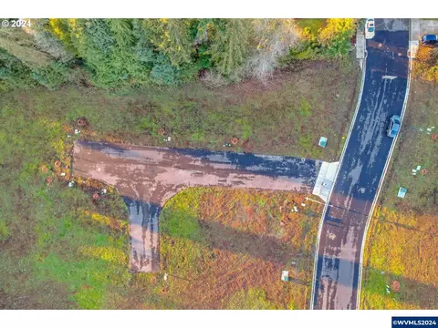 1463-1469 Barn Ct, Woodburn, OR 97071