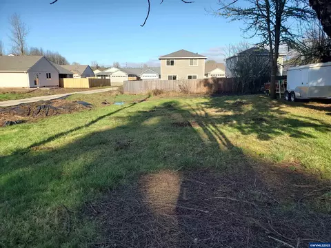 15 Th Ave SW, Albany, OR 97321