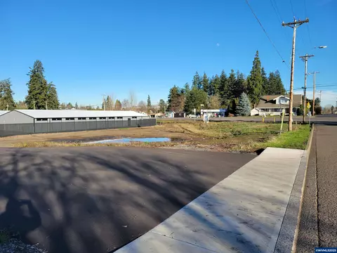 14713 Ottaway Rd NE, Aurora, OR 97002