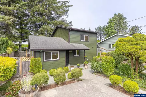 691 SE Jetty Ave, Lincoln City, OR 97367