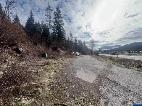N Santiam Hwy, Idanha, OR 97350