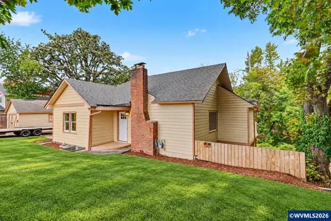 1080 SE Miller Ave, Dallas, OR 97338