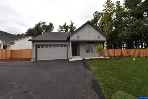 871 Oakleaf Way, Silverton, OR 97381