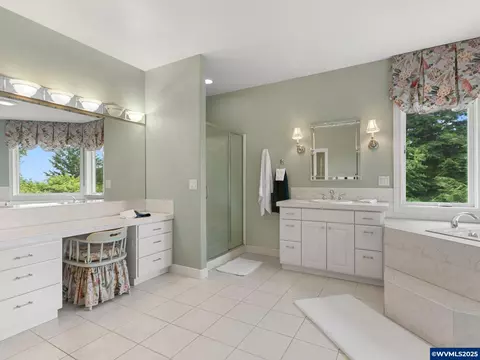 Bath - 8801 SE Walnut Dr, Amity, OR 97101 photo 1 of 3