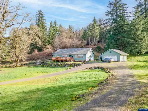 39042 Mount Hope Dr, Lebanon, OR 97355