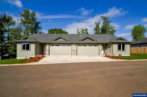 253 NW 255 Nw Douglas St, Dallas, OR 97338