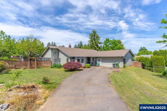 1325 Roseway Ct SE, Salem, OR 97302 | MLS# 828921 | 46 Photos - Movoto