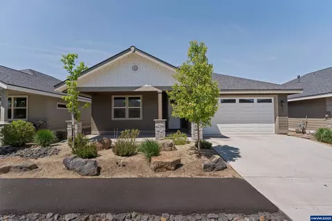 2695 NW 23rd Lp Lp, Redmond, OR 97756