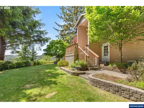 579 S Schooner Creek Rd, Lincoln City, OR 97367