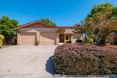 2465 40th Ave SE, Albany, OR 97322