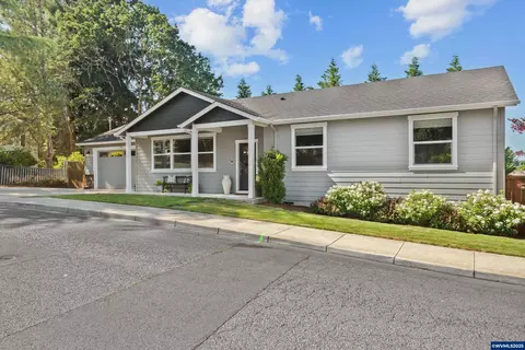1194 SW Maple St, Dallas, OR 97338