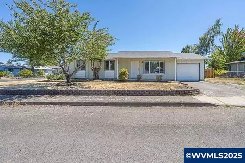 1261 Pine Ct, Independence, OR 97351