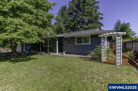 243 Cedar St, Lyons, OR 97358 photo 1