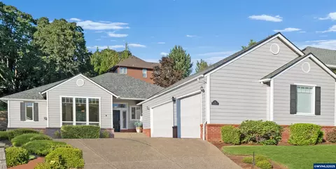 495 Inverness Lp Lp SE, Salem, OR 97306
