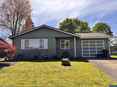 560 Maple St, Aumsville, OR 97325