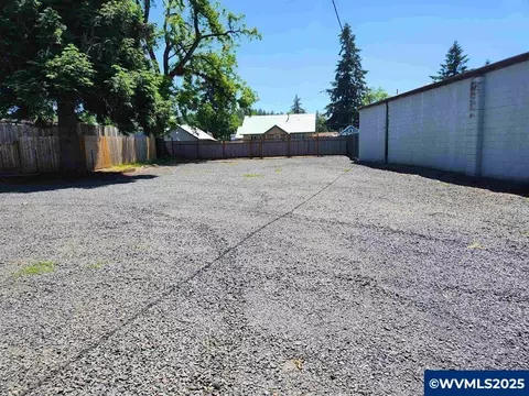 2123 Main St, Sweet Home, OR 97386