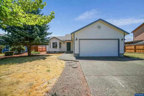 1033 E St, Independence, OR 97351