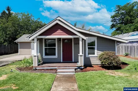 1075 SW Fairview Ave, Dallas, OR 97338
